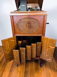 Brunswick Phonograph - Model 17 (Style 175) c.1918 • Maison ...