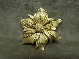 Vintage Signed BSK Large Goldtone Metal Flower Design Pin Brooch Circa 1970's | eBay