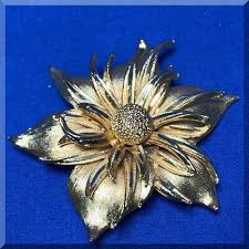 GOLD TONE JEWELRY LOT 20+ PIECES FEW SIGNED - ESTATE LIQUIDATION - FREE SHIPPING | eBay