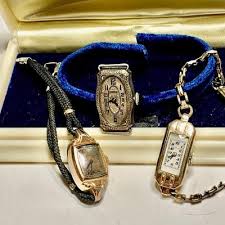 LOTJ9: Antique Bulova Ladies Watch with Art Deco Styling and 10K Gold Filled | EstateSales.org