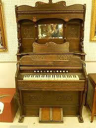 Sold at Auction: ANTIQUE VICTORIAN PUMP ORGAN W.W. PUTMAN & CO., STAUNTON, VA, BEVELED CENTER MIRROR, NICE CARVED WOOD PANELS 42" X 75"