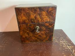 Antique Gentleman's Burr Walnut veneer Drinks Box. | ANTIQUES.CO.UK |