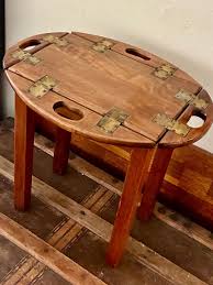 Mesa de cóctel plegable vintage con bandeja abatible y detalles de latón. - Etsy España