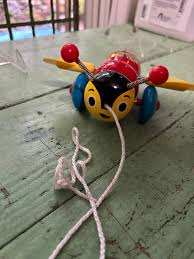 Vintage Genuine Buzzy Bee Pull-A-Long Toy