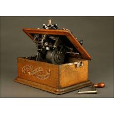 Antique Edison Standard Phonograph, ca. 1900. Works Perfectly. Completely Original