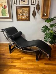 Vintage MCM Le Corbusier LC-4 High End Replica Chaise for Sale in Sumner, WA - OfferUp
