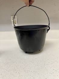 I.HTML?_Nkw=Antique Cast Iron Pot 3 Legs for sale | eBay