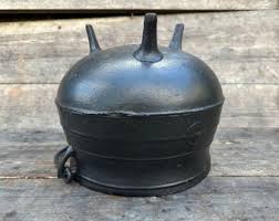 Antique Cast Iron Cauldron: Farmhouse Garden Planter, Witch's Caldron - Etsy