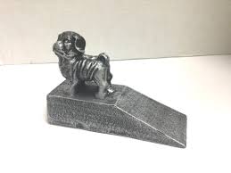 Cast Iron Dog Door Stop (184S-3108) | kracwholesale