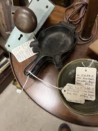 Cast iron ashtrays, anyone? : r/castiron