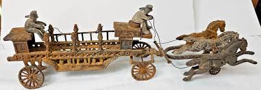 Vintage Utexiqual Cast Iron 3-Horse Hook & Ladder Fire Wagon ...