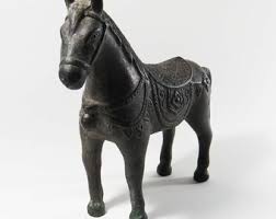 Vintage TANG DYNASTY STYLE Bronze Metal War Horse - Statue ...
