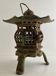 VINTAGE JAPANESEE PAGODA LANTERN Cast Iron With Handle to Hang Awesome condition | eBay