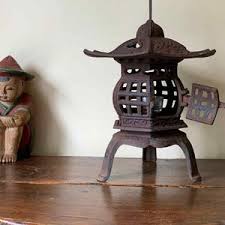 Cast Iron Japanese Garden Lantern, Robin - Etsy New Zealand