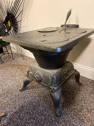 Sold at Auction: Stover Co. No. 48 A Cast Iron Stove