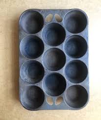 Vintage Wagner Ware 11 cup cast iron muffin/ popover baking ...