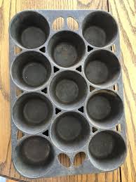 Vintage GRISWOLD Cast Iron Pop Over Muffin Pan No 10 949 | eBay