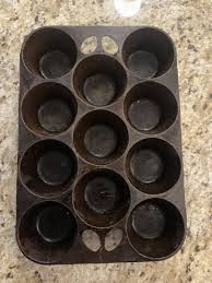 Antique GRISWOLD 949 C Cast Iron Erie No.10 Muffin or Pop ...