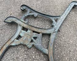 Vintage Cast Iron Bench Legs: Ornate Garden Decor - Etsy Norway