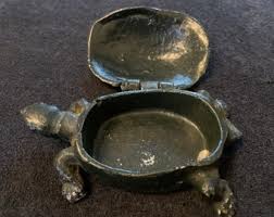 Vintage Metal Tortoise Ashtray - Etsy