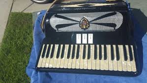 VERY NICE CONTELLO ACCORDION MADE IN ITALY W/ 41 MOTHER OF ...