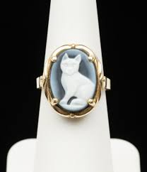 Sold at Auction: 14K GOLD CAT CAMEO RING