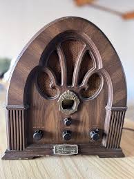 PHILCO FORD CATHEDRAL RADIO SPECIAL EDITION ...
