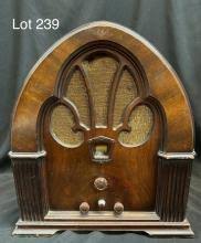 Sold at Auction: 1931 Philco 90B Tube Cathedral Radio