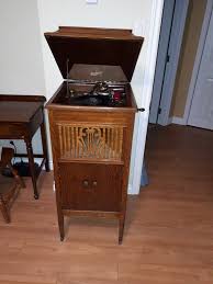 1906 embassy antique record player