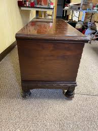 Lane Cedar Hope Chest with Ornate Design and Cedar Interior | EstateSales.org