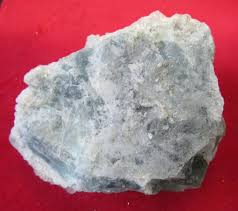 Cts FLUORITE SPECIMEN WITH CRYSTALS RB136