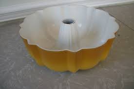 Vintage Bundt Brand Fluted Tube Pan Yellow and White ...