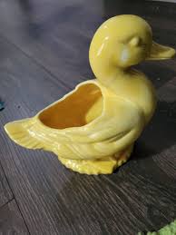 Pottery Ceramic Duck Planter Flower Pot Sunny Yellow 7x3x9 in Vintage USA