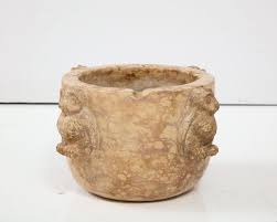 Northern Italian 17th Century Marble Mortar with Carved Owl Decoration For Sale at 1stDibs