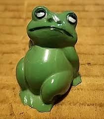 Plastic Lounging Frog 1.75" | eBay