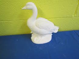 Goose – Bisque Busters