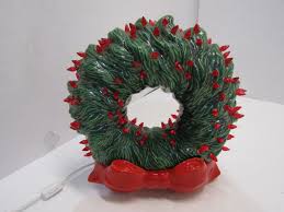 OLD LIGHT UP CERAMIC CHRISTMAS WREATH DECORATION HOLIDAY | eBay