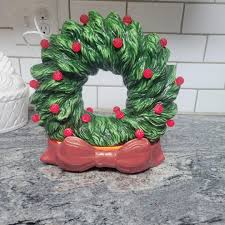Vtg Ceramic Lighted Christmas Wreath Holly Berry Light Lamp ...