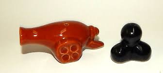 Vintage Cannon and Cannonballs Salt & Pepper Shaker Set | eBay