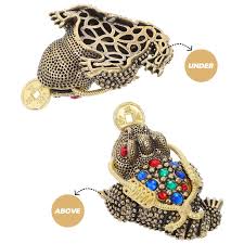 HOMSFOU Brass Hollow Toad Sculpture - Feng Shui Money Frog Decor for Office, Living Room, Study - 2.83X1.73X1.29In : Amazon.com.au: Home