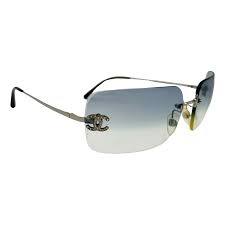 Sunglasses Chanel Blue in Plastic - 38636912