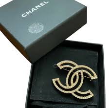 Chanel 2017 Crystal Gold CC Brooch – Wararni.com