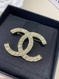 CHANEL Classic Pearl Inlaid CCS Brooch with Crystal Light Gold Hardware | eBay