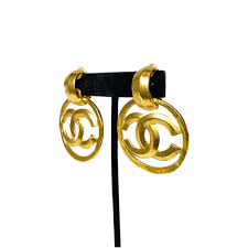 Chanel Gold CC Circle Vintage Clip On Earrings | Consign of the Times ™