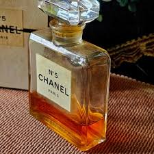Collectable Rare Vintage French CHANEL No 5 Eau De Parfum Extrait PM in Crystal Perfume Bottle & 1/4 Part Contents-original Box-c.1924-50... - Etsy