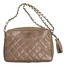 Chanel Shoulder Bag: Elegant Snakeskin Design