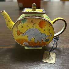 シャルロット ディ ヴィータ ミニチュアティーポット象の ...