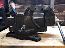 Help identify this bench vise? : r/Tools