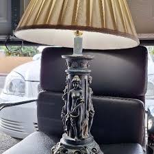 BEATIFUL TABLE LAMP 28"H 161/2" W for Sale in Irwindale, CA - OfferUp