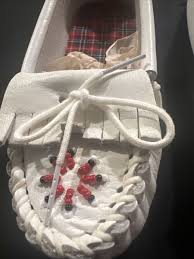 VINTAGE INDIAN MOCCASINS Child's SZ 12 Beaded Soft Leather ...